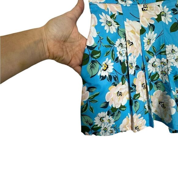 Yumi Kim Floral Wonder Garden Shorts | Size M - Picture 8 of 10